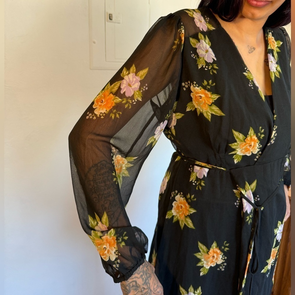 Urban outfitters sheer long sleeve wrap, dress floral, cute mini dress - Picture 5 of 12
